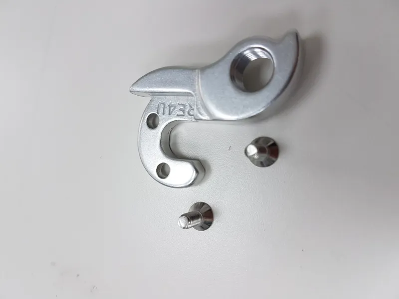 Giant Road Gear Hanger 2002-Onwards-1