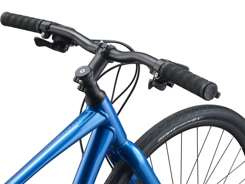 21 Giant Escape 3 Disc Hybrid Bike In Blue 21 Giant Escape 3 Disc Hybrid Bike In Blue