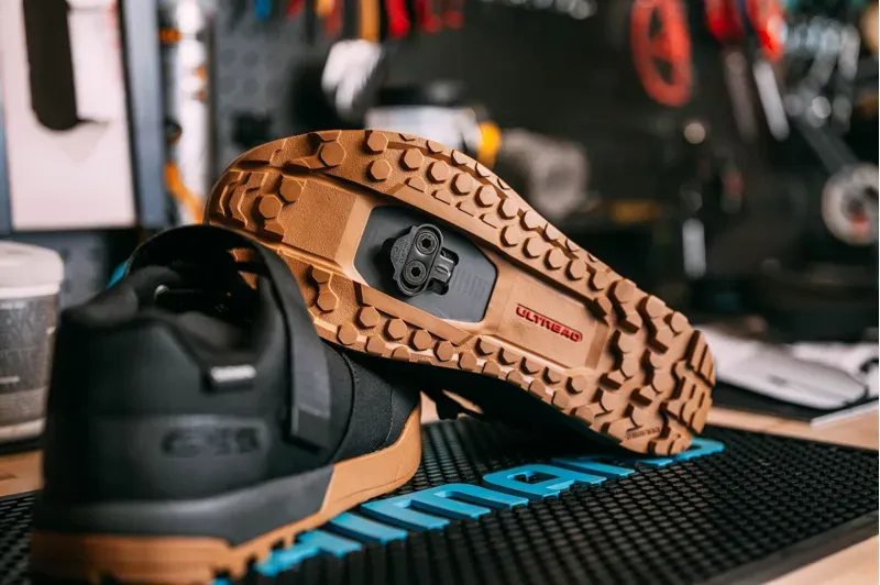 Shimano MT001 Cleat Multi Entry Silver-1