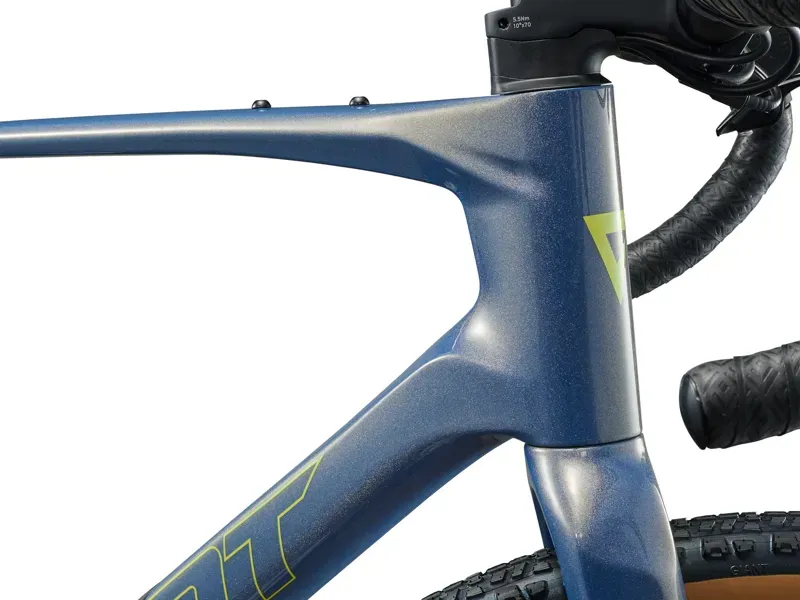 Giant Revolt Advanced 1 Gravel Bike in Midnight Moon-3