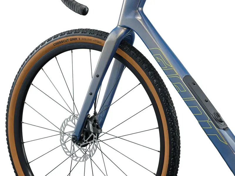 Giant Revolt Advanced 1 Gravel Bike in Midnight Moon-2