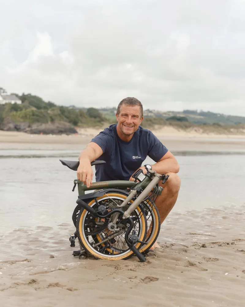 Brompton X Bear Grylls C Line Explore Moss Green and Mushroom Grey-5