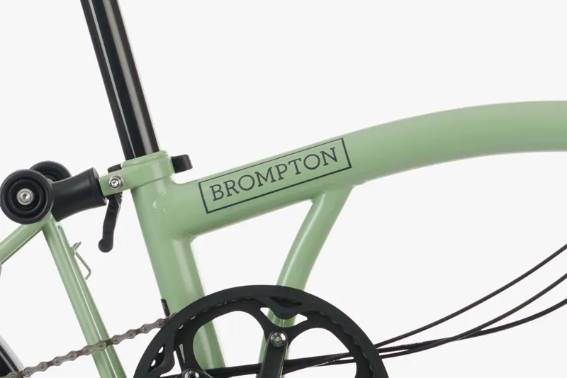 Brompton C Line Explore Mid Bar 6 Speed with Rack in Matcha Green-2