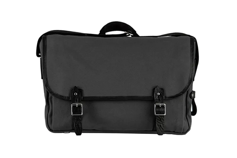 Brompton Game bag Medium - Smoke Grey with frame-2